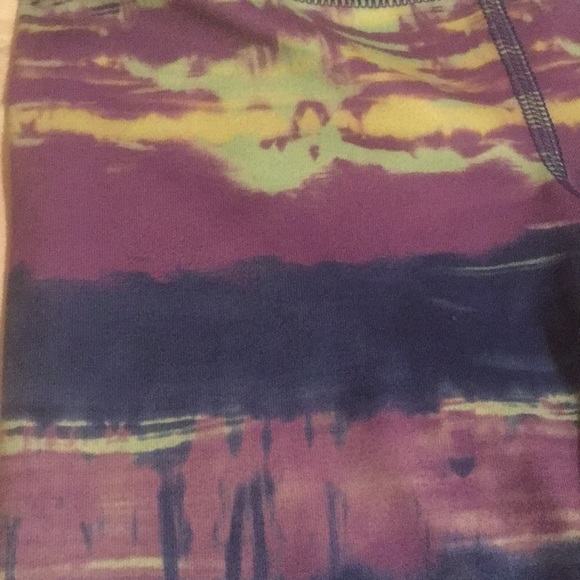 Ivivva short leggings or capris - Picture 2 of 2